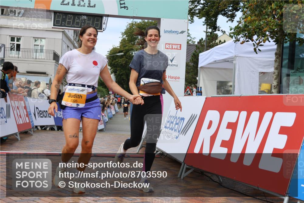 31.08.2025 - 21. Blankeneser Heldenlauf Strokosch-Dieckow http://msf.ph/oto/8703590 31.08.2025 13:03:13 Ziel 5359, 5305 meine-sportfotos.de