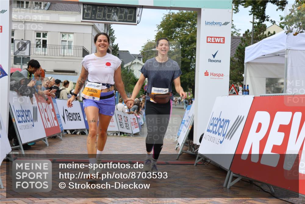 31.08.2025 - 21. Blankeneser Heldenlauf Strokosch-Dieckow http://msf.ph/oto/8703593 31.08.2025 13:03:12 Ziel 5359, 5305, 5038 meine-sportfotos.de