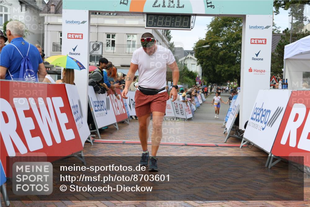 31.08.2025 - 21. Blankeneser Heldenlauf Strokosch-Dieckow http://msf.ph/oto/8703601 31.08.2025 13:03:04 Ziel 5038 meine-sportfotos.de