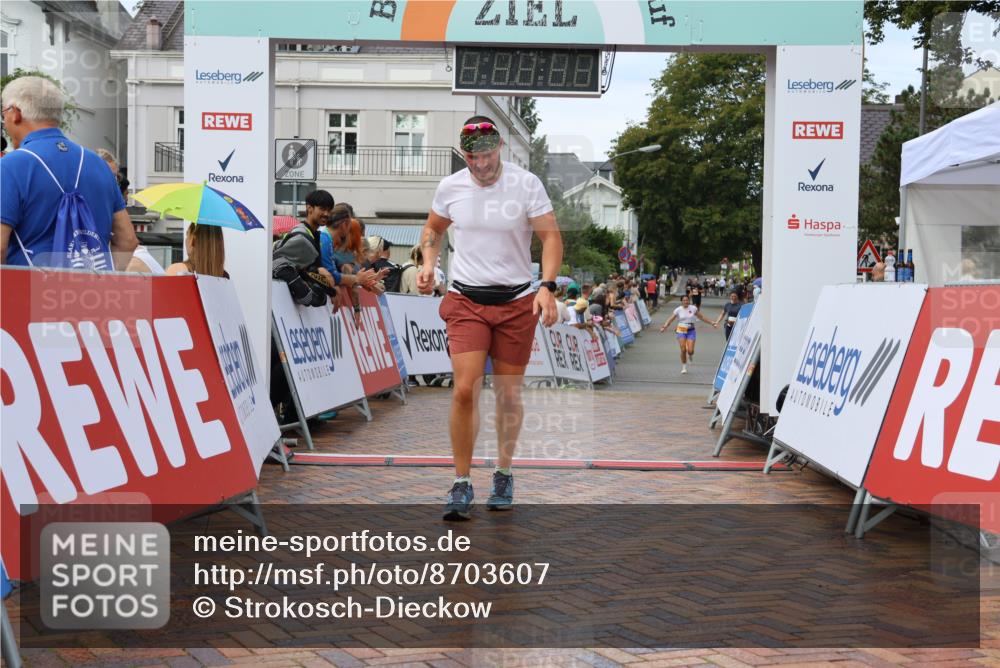 31.08.2025 - 21. Blankeneser Heldenlauf Strokosch-Dieckow http://msf.ph/oto/8703607 31.08.2025 13:03:04 Ziel 5038 meine-sportfotos.de
