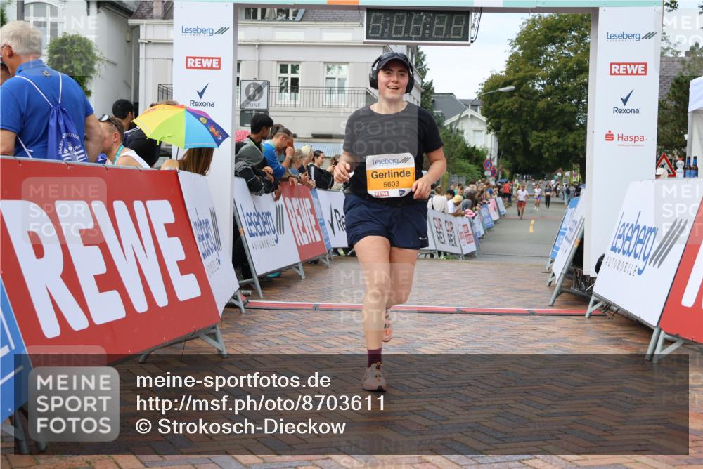 31.08.2025 - 21. Blankeneser Heldenlauf Strokosch-Dieckow http://msf.ph/oto/8703611 31.08.2025 13:02:50 Ziel 5754, 5603 meine-sportfotos.de