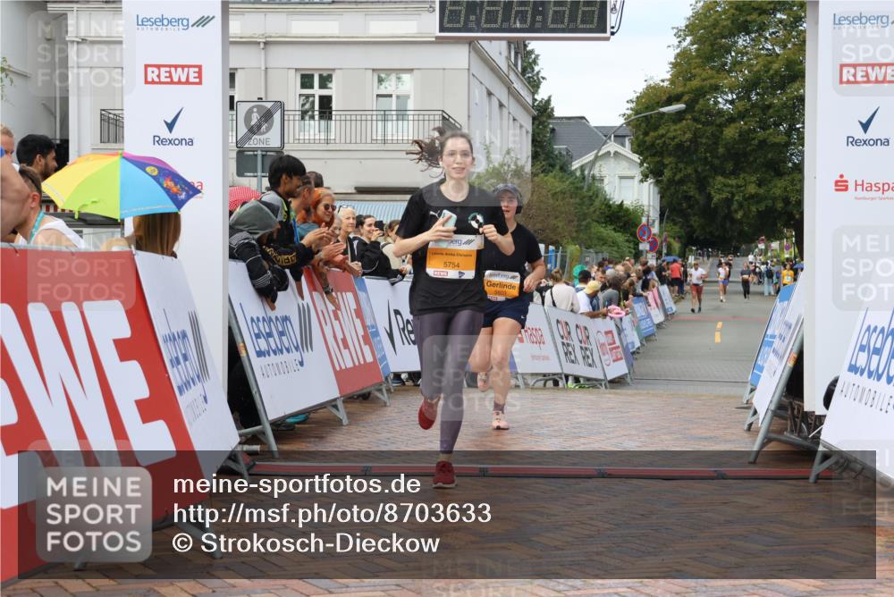 31.08.2025 - 21. Blankeneser Heldenlauf Strokosch-Dieckow http://msf.ph/oto/8703633 31.08.2025 13:02:47 Ziel 5754, 5603 meine-sportfotos.de