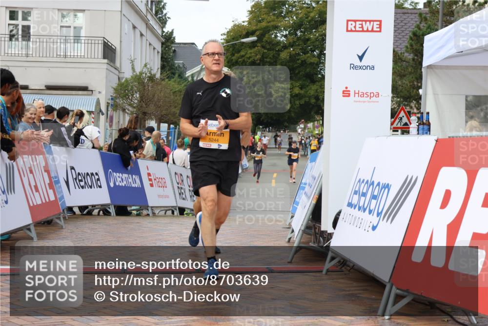31.08.2025 - 21. Blankeneser Heldenlauf Strokosch-Dieckow http://msf.ph/oto/8703639 31.08.2025 13:02:36 Ziel 5244, 5841 meine-sportfotos.de