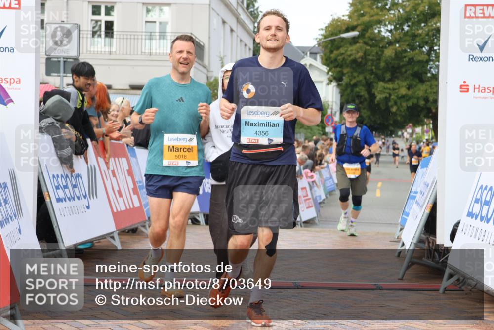 31.08.2025 - 21. Blankeneser Heldenlauf Strokosch-Dieckow http://msf.ph/oto/8703649 31.08.2025 13:02:23 Ziel 5018, 5128, 4356 meine-sportfotos.de