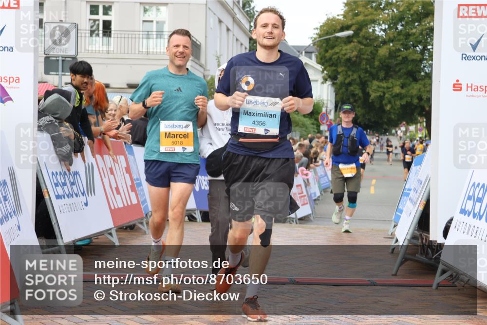 31.08.2025 - 21. Blankeneser Heldenlauf Strokosch-Dieckow http://msf.ph/oto/8703650 31.08.2025 13:02:23 Ziel 5018, 5128, 4356 meine-sportfotos.de