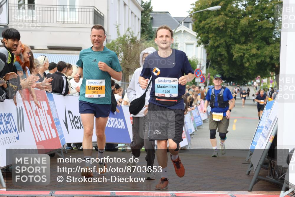 31.08.2025 - 21. Blankeneser Heldenlauf Strokosch-Dieckow http://msf.ph/oto/8703653 31.08.2025 13:02:22 Ziel 5018, 5128, 4356 meine-sportfotos.de