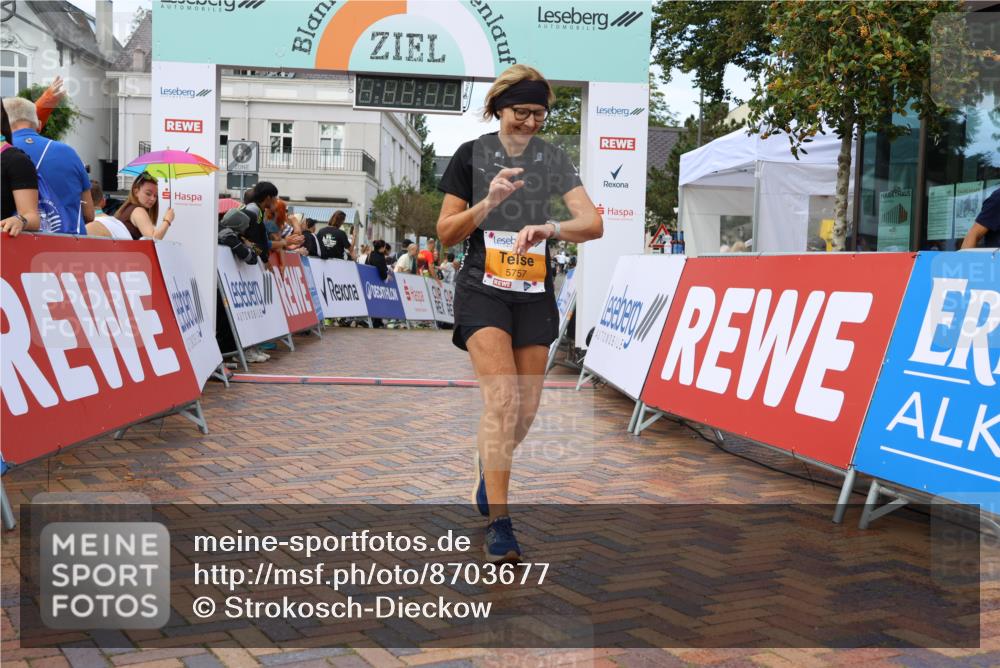 31.08.2025 - 21. Blankeneser Heldenlauf Strokosch-Dieckow http://msf.ph/oto/8703677 31.08.2025 13:02:03 Ziel 5766, 5757, 5064, 5100, 5069 meine-sportfotos.de