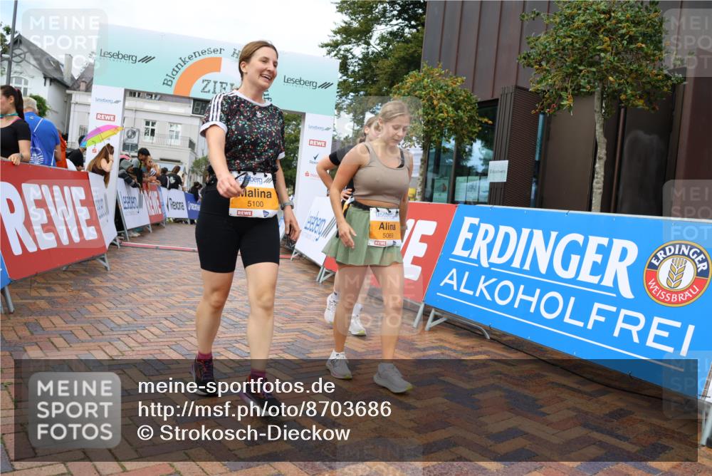 31.08.2025 - 21. Blankeneser Heldenlauf Strokosch-Dieckow http://msf.ph/oto/8703686 31.08.2025 13:02:00 Ziel 5325, 5757, 5064, 5100, 5069 meine-sportfotos.de
