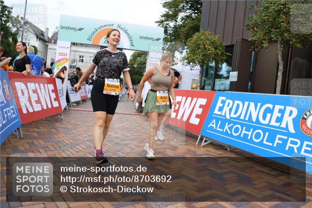 31.08.2025 - 21. Blankeneser Heldenlauf Strokosch-Dieckow http://msf.ph/oto/8703692 31.08.2025 13:01:59 Ziel 5325, 5757, 5612, 5064, 5100, 5069 meine-sportfotos.de