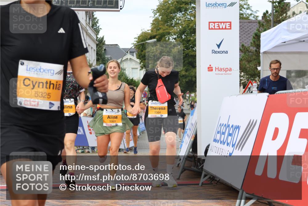 31.08.2025 - 21. Blankeneser Heldenlauf Strokosch-Dieckow http://msf.ph/oto/8703698 31.08.2025 13:01:57 Ziel 5325, 5757, 5612, 5064, 5100, 5069 meine-sportfotos.de