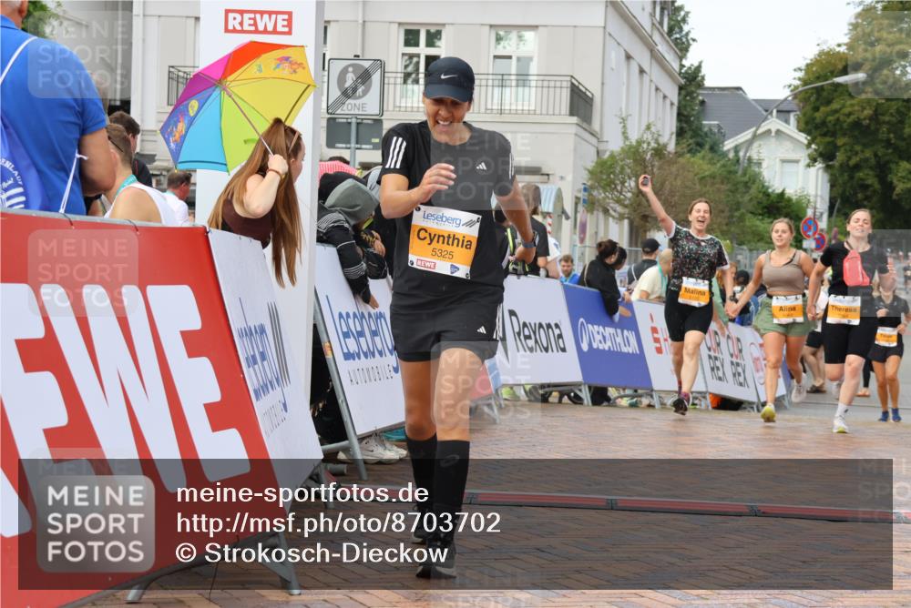 31.08.2025 - 21. Blankeneser Heldenlauf Strokosch-Dieckow http://msf.ph/oto/8703702 31.08.2025 13:01:55 Ziel 5325, 5612, 5064, 5100, 5069 meine-sportfotos.de