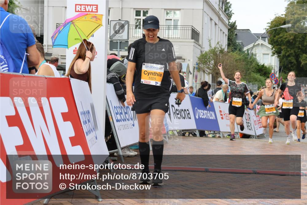 31.08.2025 - 21. Blankeneser Heldenlauf Strokosch-Dieckow http://msf.ph/oto/8703705 31.08.2025 13:01:54 Ziel 5325, 5612, 5064, 5100, 5069, 4307 meine-sportfotos.de