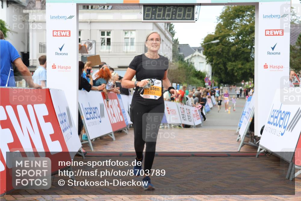 31.08.2025 - 21. Blankeneser Heldenlauf Strokosch-Dieckow http://msf.ph/oto/8703789 31.08.2025 13:00:53 Ziel 5103 meine-sportfotos.de