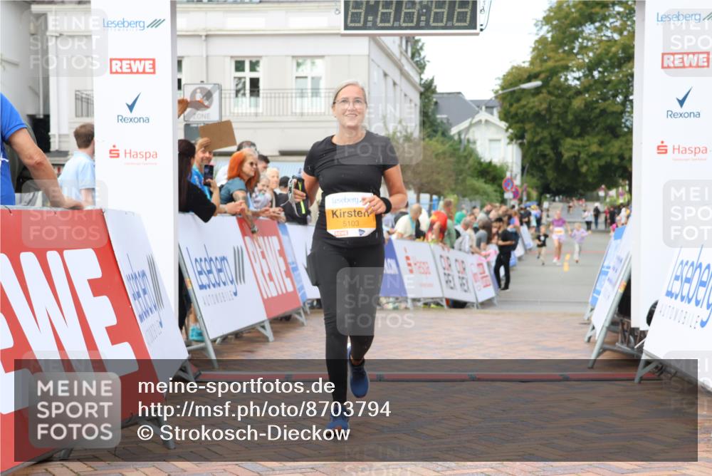 31.08.2025 - 21. Blankeneser Heldenlauf Strokosch-Dieckow http://msf.ph/oto/8703794 31.08.2025 13:00:53 Ziel 5103 meine-sportfotos.de