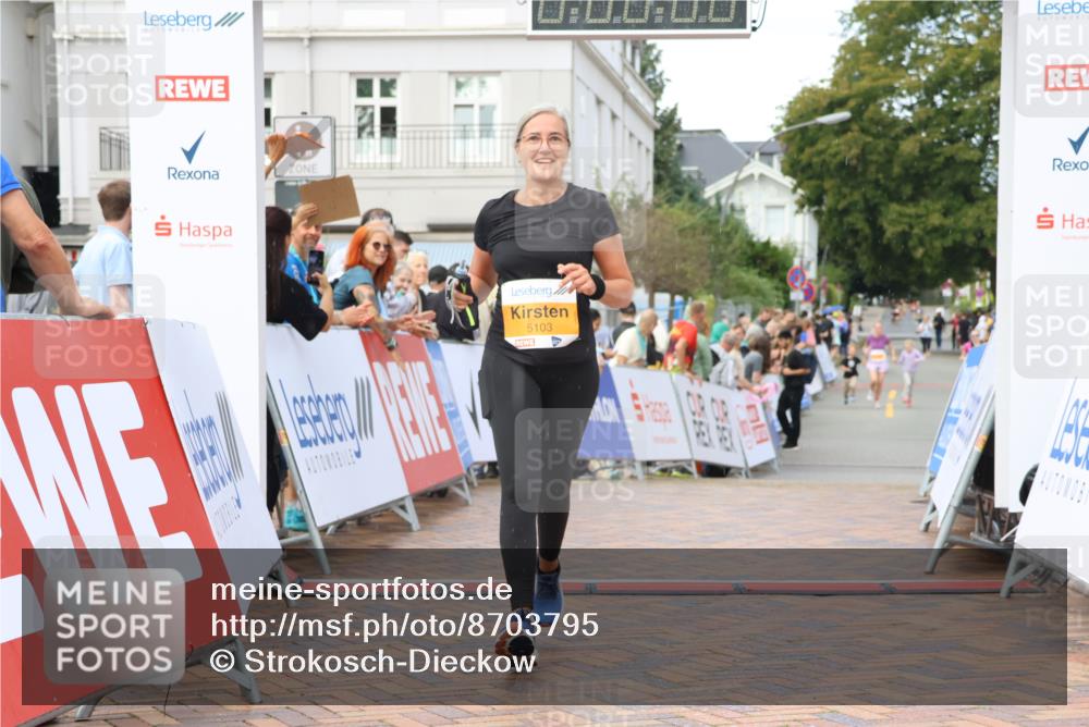 31.08.2025 - 21. Blankeneser Heldenlauf Strokosch-Dieckow http://msf.ph/oto/8703795 31.08.2025 13:00:53 Ziel 5103 meine-sportfotos.de