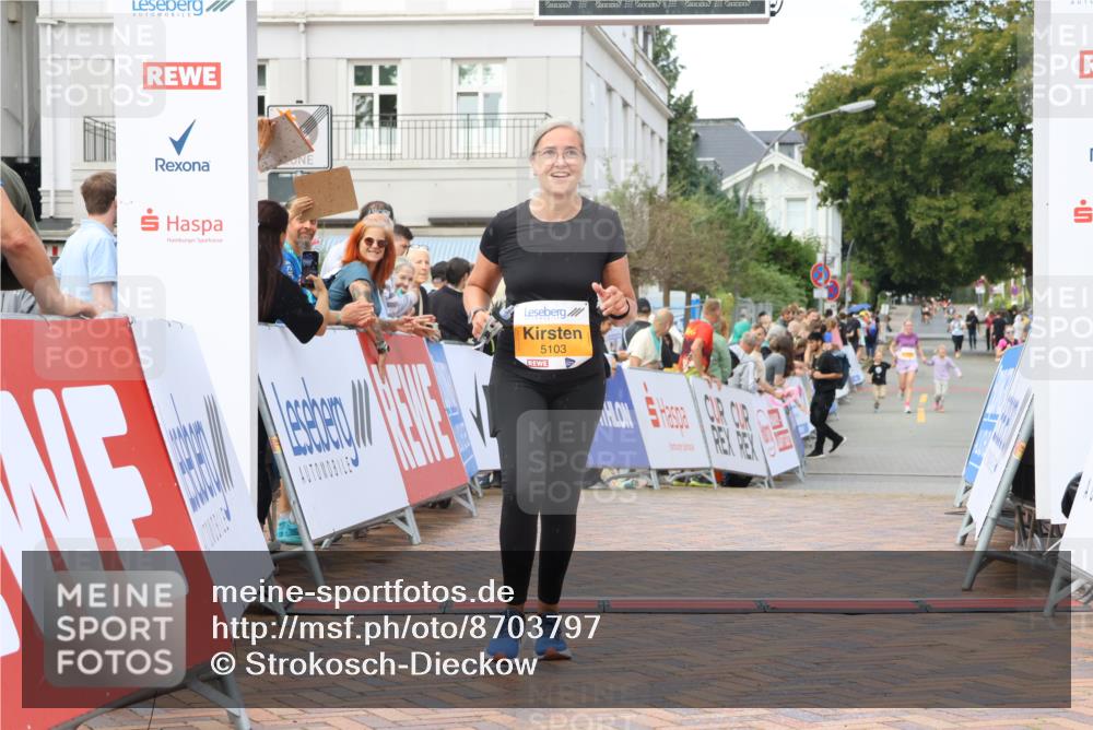 31.08.2025 - 21. Blankeneser Heldenlauf Strokosch-Dieckow http://msf.ph/oto/8703797 31.08.2025 13:00:53 Ziel 5103 meine-sportfotos.de