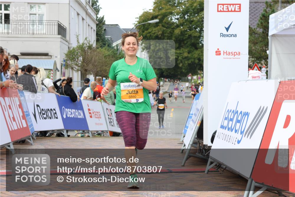 31.08.2025 - 21. Blankeneser Heldenlauf Strokosch-Dieckow http://msf.ph/oto/8703807 31.08.2025 13:00:43 Ziel 5550 meine-sportfotos.de