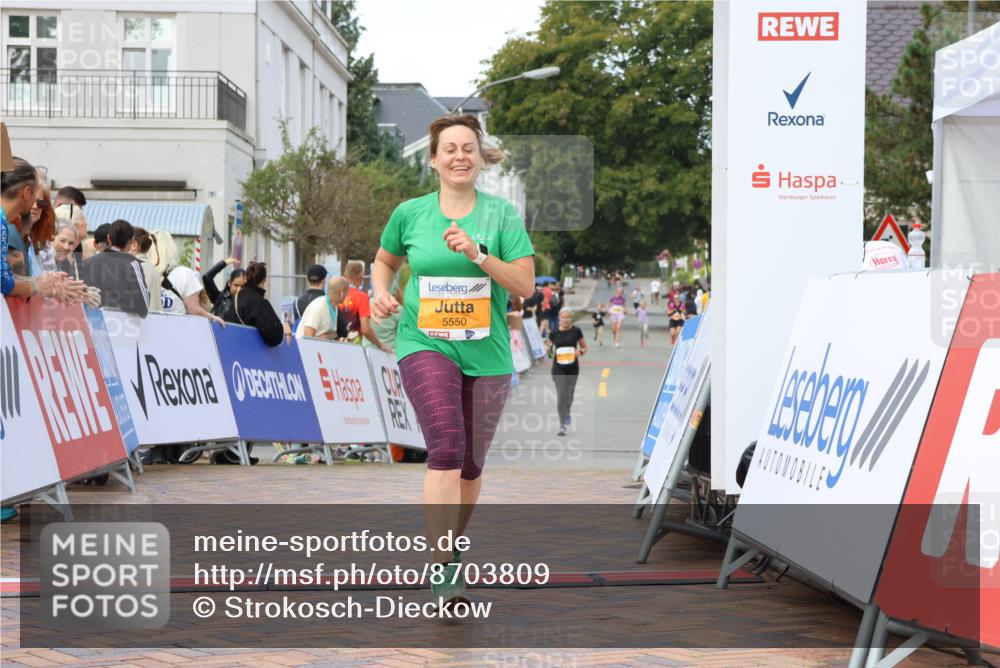 31.08.2025 - 21. Blankeneser Heldenlauf Strokosch-Dieckow http://msf.ph/oto/8703809 31.08.2025 13:00:43 Ziel 5550 meine-sportfotos.de