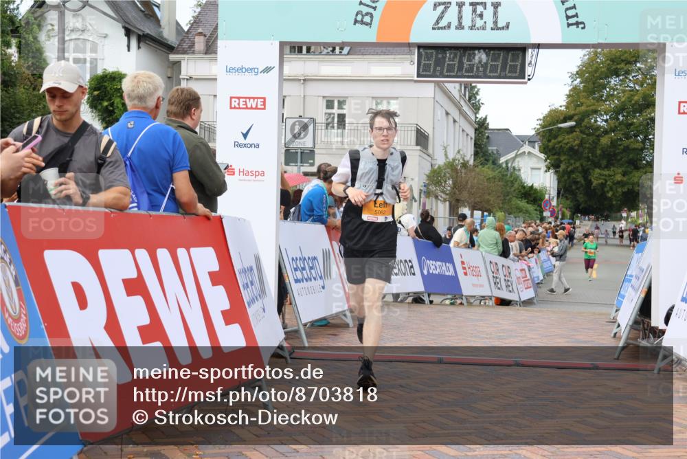 31.08.2025 - 21. Blankeneser Heldenlauf Strokosch-Dieckow http://msf.ph/oto/8703818 31.08.2025 13:00:33 Ziel 5062 meine-sportfotos.de