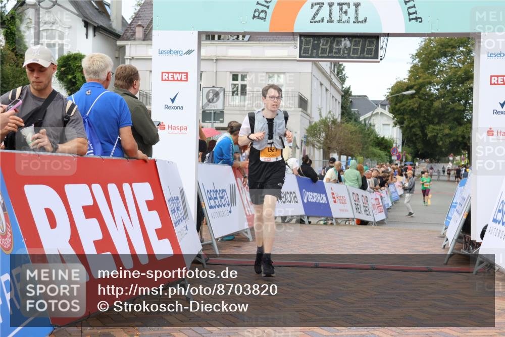 31.08.2025 - 21. Blankeneser Heldenlauf Strokosch-Dieckow http://msf.ph/oto/8703820 31.08.2025 13:00:33 Ziel 5062 meine-sportfotos.de