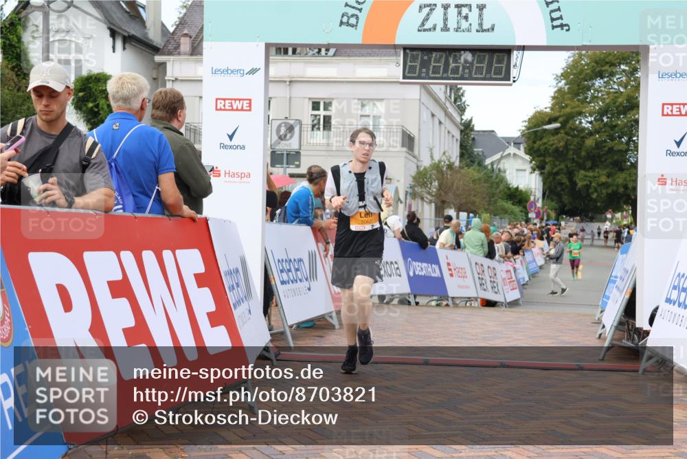 31.08.2025 - 21. Blankeneser Heldenlauf Strokosch-Dieckow http://msf.ph/oto/8703821 31.08.2025 13:00:33 Ziel 5062 meine-sportfotos.de