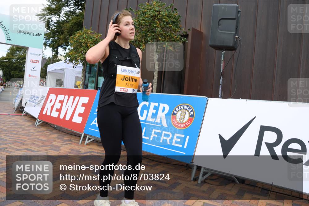 31.08.2025 - 21. Blankeneser Heldenlauf Strokosch-Dieckow http://msf.ph/oto/8703824 31.08.2025 13:00:05 Ziel 5764, 5142, 5233 meine-sportfotos.de