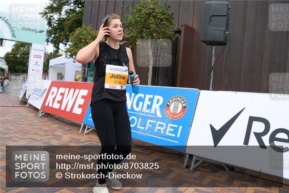 31.08.2025 - 21. Blankeneser Heldenlauf Strokosch-Dieckow http://msf.ph/oto/8703825 31.08.2025 13:00:05 Ziel 5764, 5142, 5233 meine-sportfotos.de