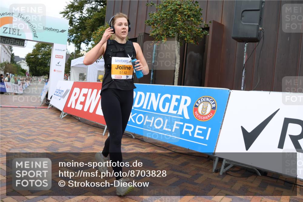 31.08.2025 - 21. Blankeneser Heldenlauf Strokosch-Dieckow http://msf.ph/oto/8703828 31.08.2025 13:00:05 Ziel 5764, 5142, 5233 meine-sportfotos.de