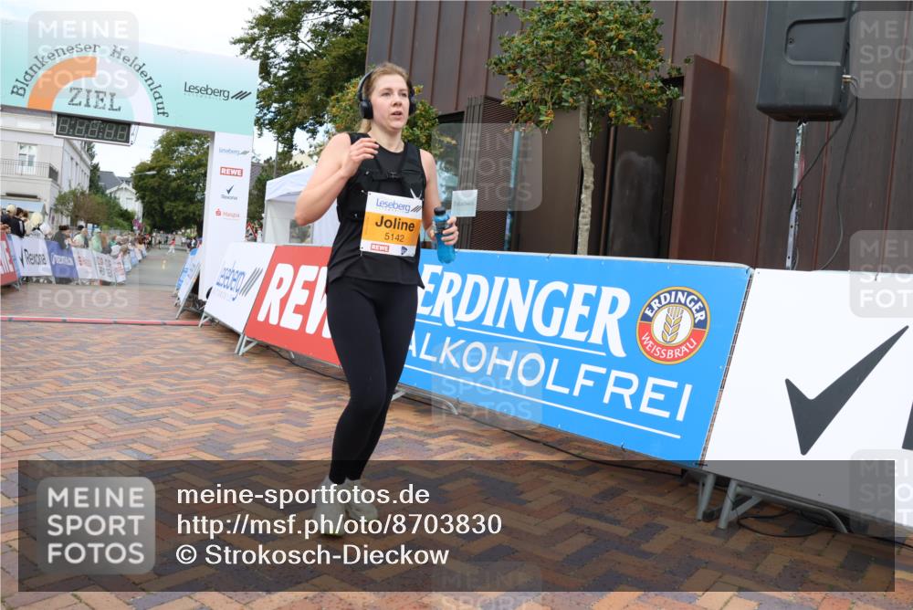 31.08.2025 - 21. Blankeneser Heldenlauf Strokosch-Dieckow http://msf.ph/oto/8703830 31.08.2025 13:00:04 Ziel 5764, 5142, 5233 meine-sportfotos.de