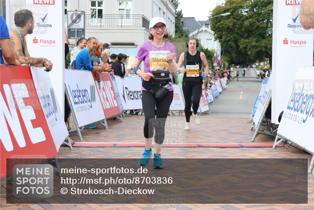 31.08.2025 - 21. Blankeneser Heldenlauf Strokosch-Dieckow http://msf.ph/oto/8703836 31.08.2025 13:00:01 Ziel 5764, 5256, 5142, 5233 meine-sportfotos.de