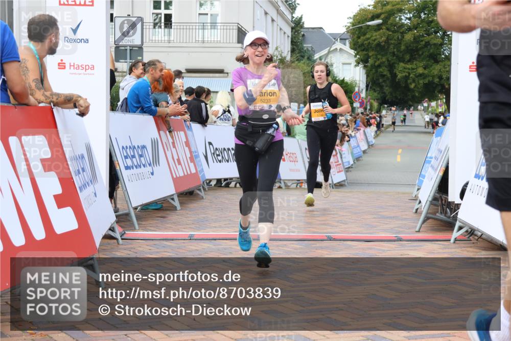 31.08.2025 - 21. Blankeneser Heldenlauf Strokosch-Dieckow http://msf.ph/oto/8703839 31.08.2025 13:00:01 Ziel 5764, 5256, 5142, 5233 meine-sportfotos.de