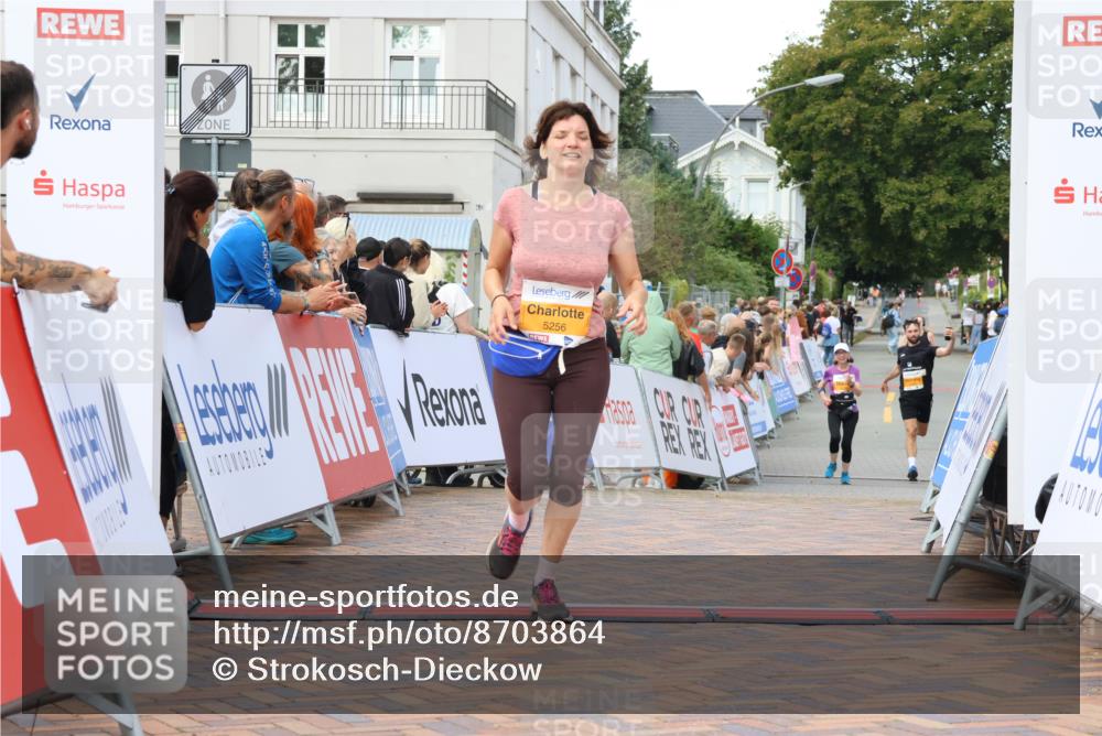 31.08.2025 - 21. Blankeneser Heldenlauf Strokosch-Dieckow http://msf.ph/oto/8703864 31.08.2025 12:59:53 Ziel 5256, 5601 meine-sportfotos.de