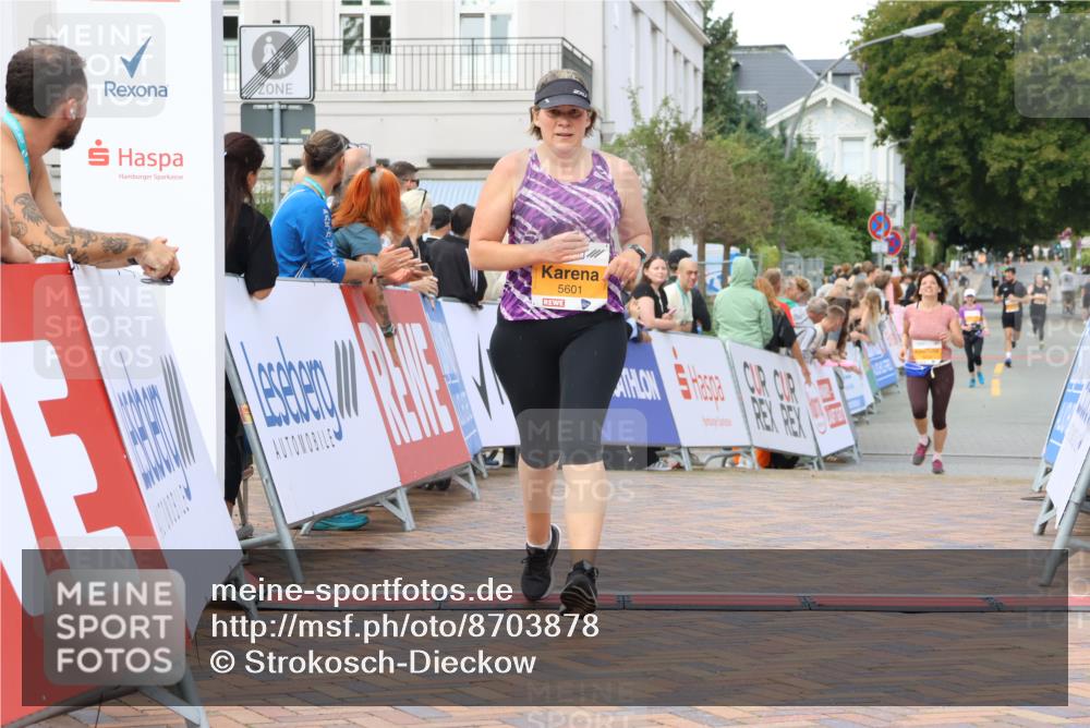 31.08.2025 - 21. Blankeneser Heldenlauf Strokosch-Dieckow http://msf.ph/oto/8703878 31.08.2025 12:59:47 Ziel 5127, 5601 meine-sportfotos.de