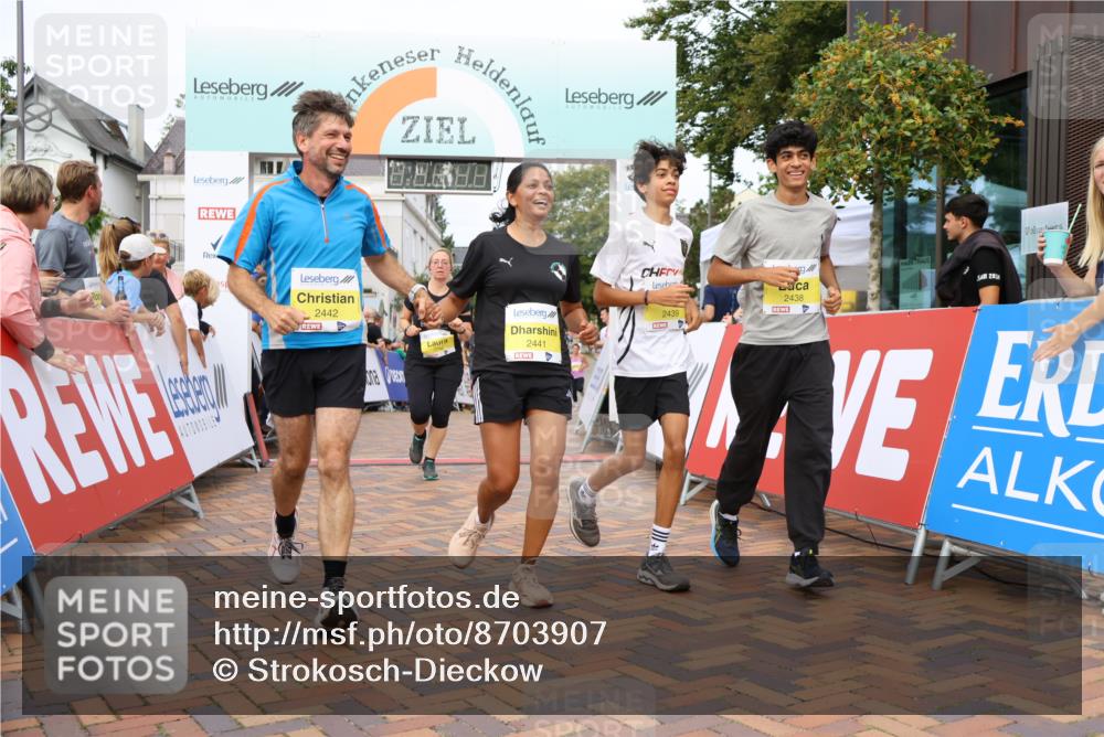 31.08.2025 - 21. Blankeneser Heldenlauf Strokosch-Dieckow http://msf.ph/oto/8703907 31.08.2025 10:34:48 Ziel 2524, 2244, 2021, 2214, 2215, 2655, 2298, 2488, 2438, 2439, 2349, 2441, 2442, 2350, 2048 meine-sportfotos.de