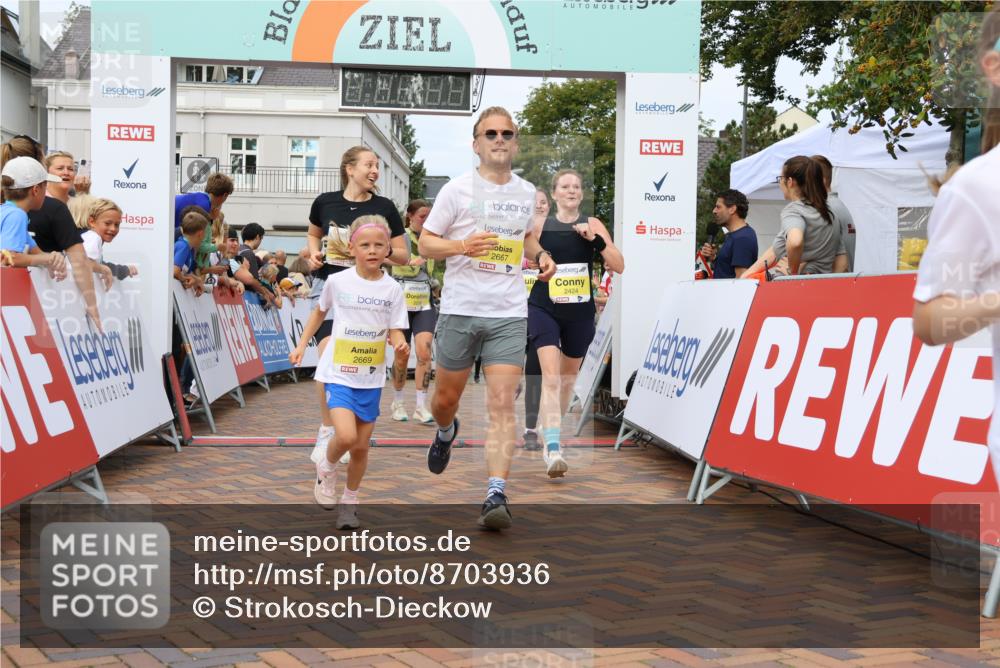 31.08.2025 - 21. Blankeneser Heldenlauf Strokosch-Dieckow http://msf.ph/oto/8703936 31.08.2025 10:34:40 Ziel 2110, 2244, 2021, 2424, 2668, 2669, 2667, 2298, 2349, 2350, 2090, 2083 meine-sportfotos.de