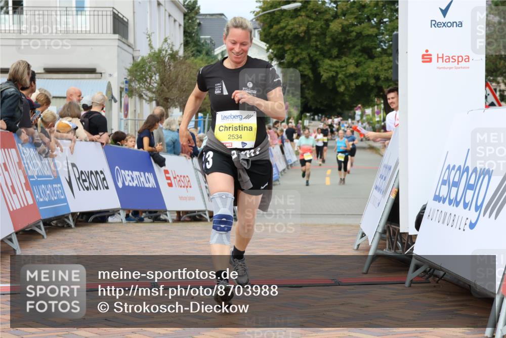 31.08.2025 - 21. Blankeneser Heldenlauf Strokosch-Dieckow http://msf.ph/oto/8703988 31.08.2025 10:33:50 Ziel 2635, 2634, 2530, 2534 meine-sportfotos.de