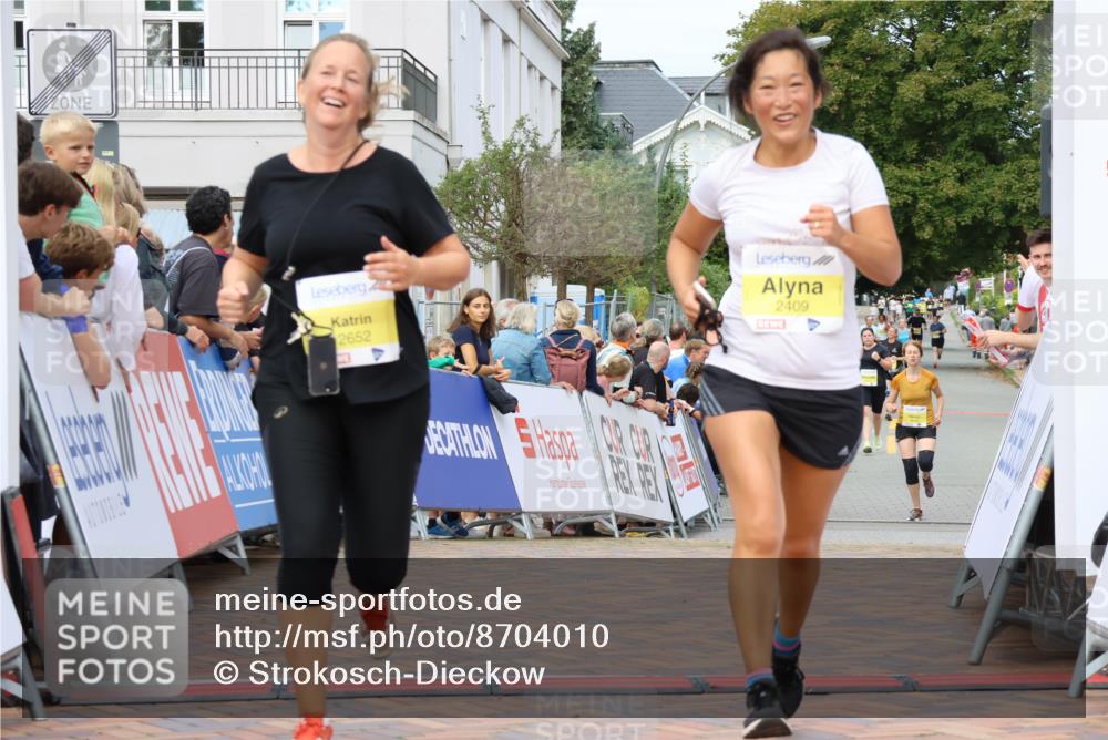 31.08.2025 - 21. Blankeneser Heldenlauf Strokosch-Dieckow http://msf.ph/oto/8704010 31.08.2025 10:33:37 Ziel 2652, 2409, 2044, 2640, 2639, 2542 meine-sportfotos.de