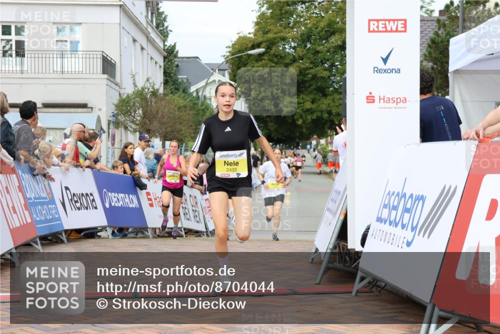 31.08.2025 - 21. Blankeneser Heldenlauf Strokosch-Dieckow http://msf.ph/oto/8704044 31.08.2025 10:33:12 Ziel 2304, 2433, 2388, 2430, 2658 meine-sportfotos.de