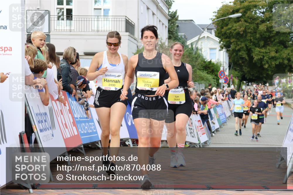 31.08.2025 - 21. Blankeneser Heldenlauf Strokosch-Dieckow http://msf.ph/oto/8704088 31.08.2025 10:32:27 Ziel 2490, 2644, 2182, 2721 meine-sportfotos.de