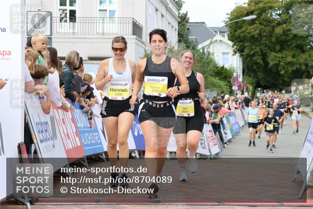 31.08.2025 - 21. Blankeneser Heldenlauf Strokosch-Dieckow http://msf.ph/oto/8704089 31.08.2025 10:32:27 Ziel 2490, 2644, 2182, 2721 meine-sportfotos.de