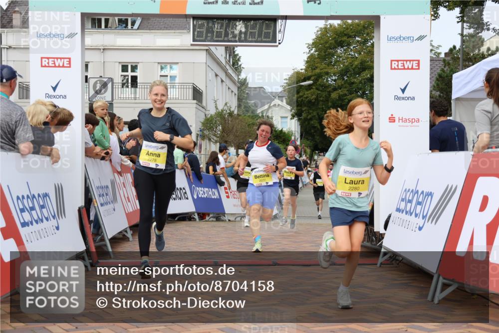 31.08.2025 - 21. Blankeneser Heldenlauf Strokosch-Dieckow http://msf.ph/oto/8704158 31.08.2025 10:31:49 Ziel 2077, 2407, 2280, 2462, 2340, 2278 meine-sportfotos.de