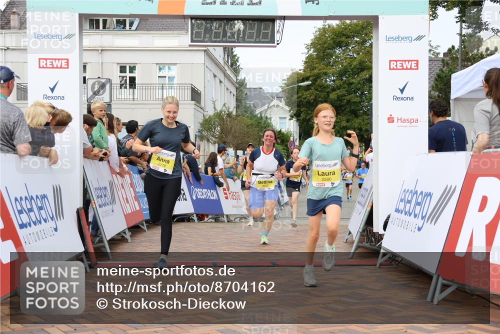 31.08.2025 - 21. Blankeneser Heldenlauf Strokosch-Dieckow http://msf.ph/oto/8704162 31.08.2025 10:31:49 Ziel 2077, 2407, 2280, 2462, 2340, 2278 meine-sportfotos.de
