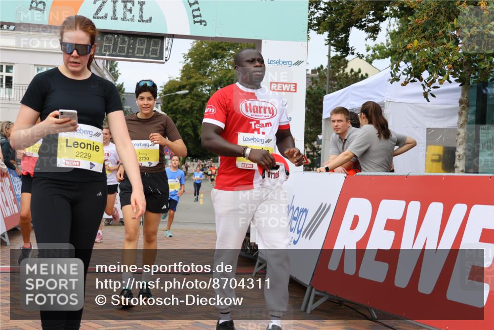 31.08.2025 - 21. Blankeneser Heldenlauf Strokosch-Dieckow http://msf.ph/oto/8704311 31.08.2025 10:30:25 Ziel 2616, 2229, 2730, 2682, 2588, 2731, 2503, 2502, 2712 meine-sportfotos.de