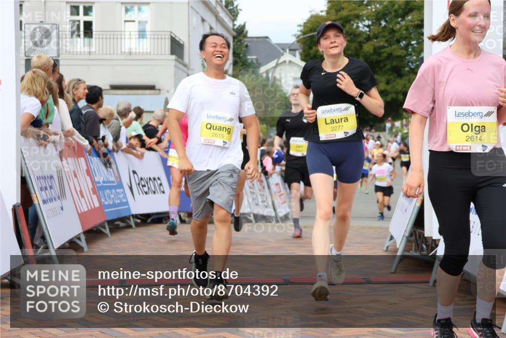31.08.2025 - 21. Blankeneser Heldenlauf Strokosch-Dieckow http://msf.ph/oto/8704392 31.08.2025 10:29:37 Ziel 2491, 2578, 2614, 2615, 2426, 2684, 2538, 2558, 2277 meine-sportfotos.de
