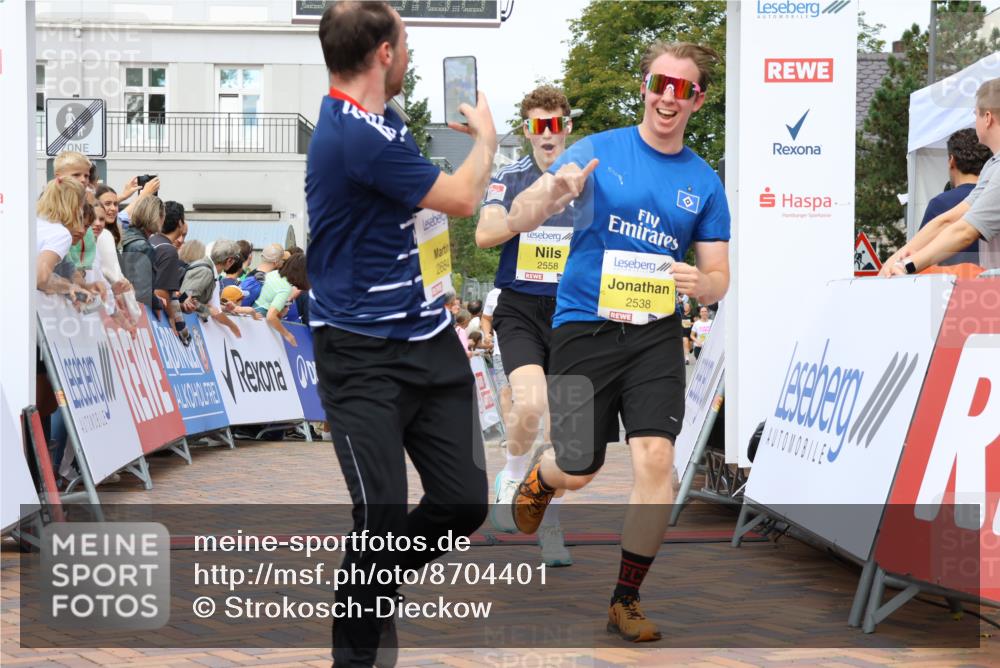 31.08.2025 - 21. Blankeneser Heldenlauf Strokosch-Dieckow http://msf.ph/oto/8704401 31.08.2025 10:29:33 Ziel 2578, 2614, 2615, 2684, 2538, 2558, 2277 meine-sportfotos.de