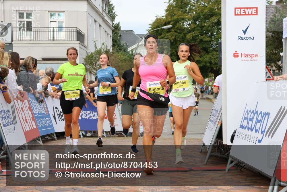 31.08.2025 - 21. Blankeneser Heldenlauf Strokosch-Dieckow http://msf.ph/oto/8704453 31.08.2025 10:29:02 Ziel 2719, 2246, 2035, 2457, 2212, 2143, 2230, 2381 meine-sportfotos.de