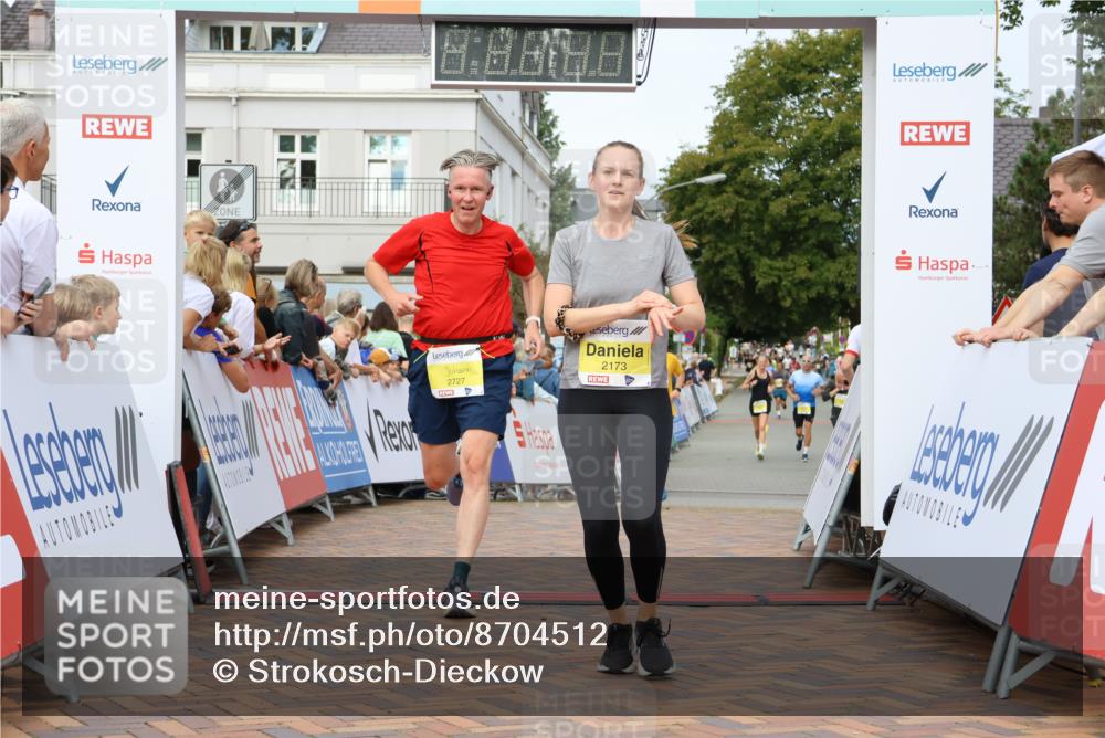 31.08.2025 - 21. Blankeneser Heldenlauf Strokosch-Dieckow http://msf.ph/oto/8704512 31.08.2025 10:28:33 Ziel 2249, 2173, 2727, 2351 meine-sportfotos.de