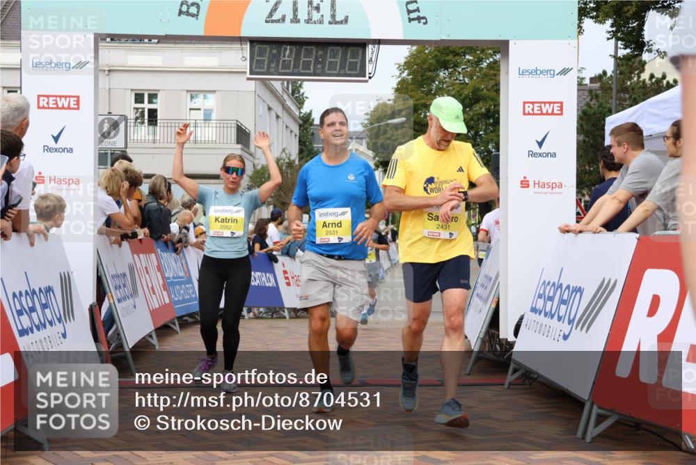 31.08.2025 - 21. Blankeneser Heldenlauf Strokosch-Dieckow http://msf.ph/oto/8704531 31.08.2025 10:28:23 Ziel 2249, 2140, 2133, 2625, 2431, 2088, 2052, 2531 meine-sportfotos.de