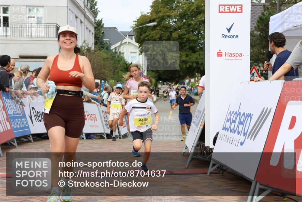 31.08.2025 - 21. Blankeneser Heldenlauf Strokosch-Dieckow http://msf.ph/oto/8704637 31.08.2025 10:27:26 Ziel 2715, 2463, 2559, 2725, 2533, 2709 meine-sportfotos.de