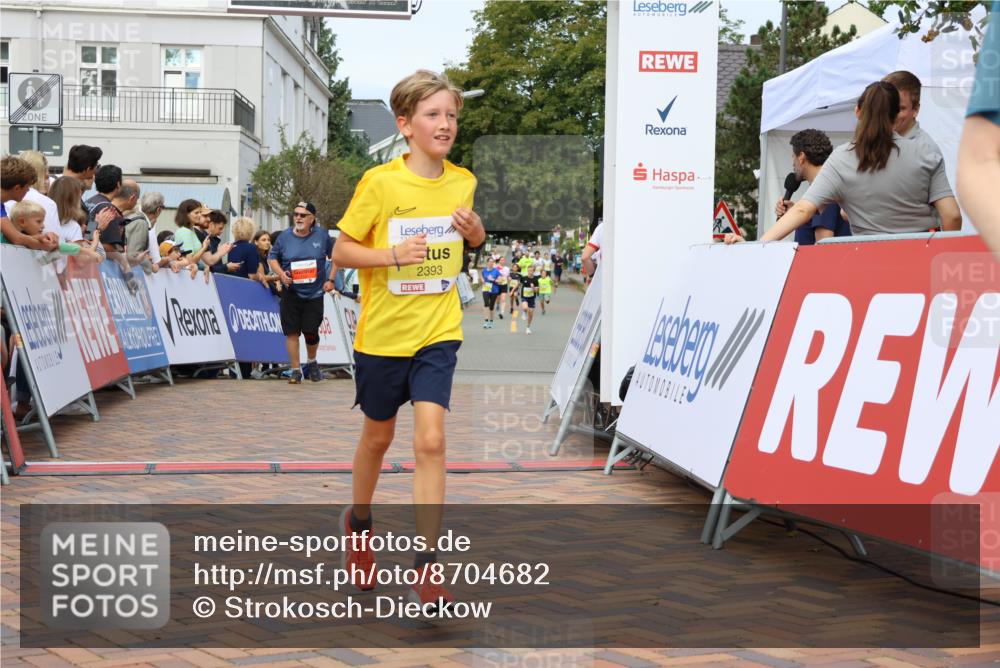 31.08.2025 - 21. Blankeneser Heldenlauf Strokosch-Dieckow http://msf.ph/oto/8704682 31.08.2025 10:27:00 Ziel 1101, 2364, 2468, 2393, 2380 meine-sportfotos.de